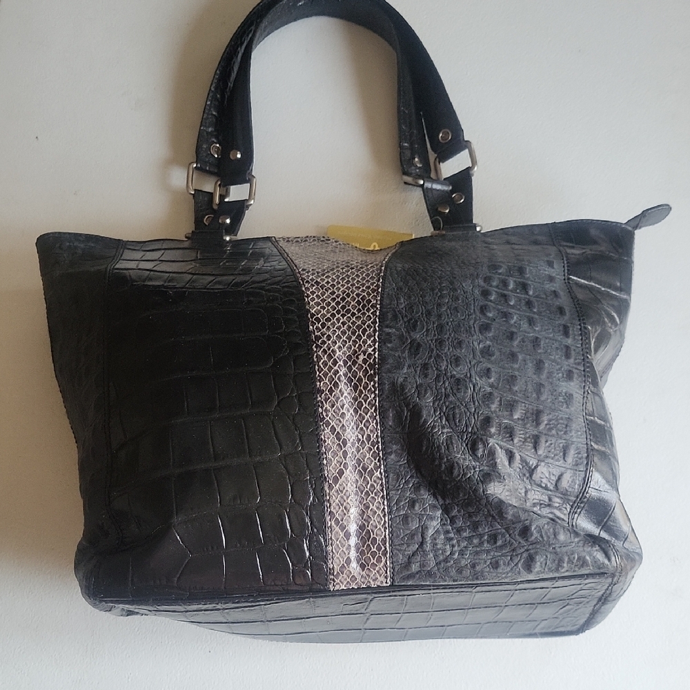 Michael Rome Italian Leather Chic Black and Gray Textured Tote Bag